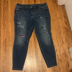 Skinny jeans with Buffalo plaid design